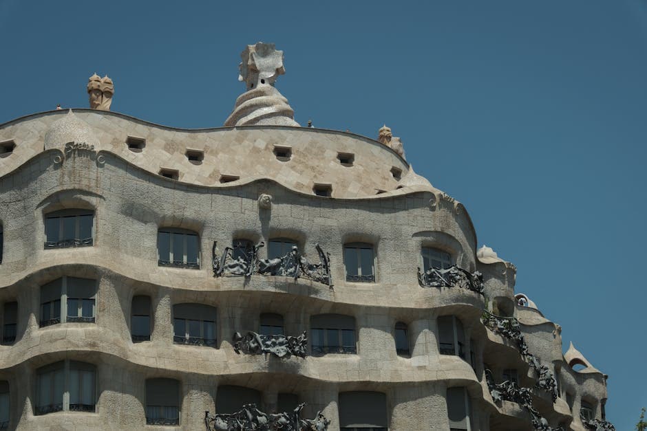 Sculptural Organic Architecture architecture idea with wood