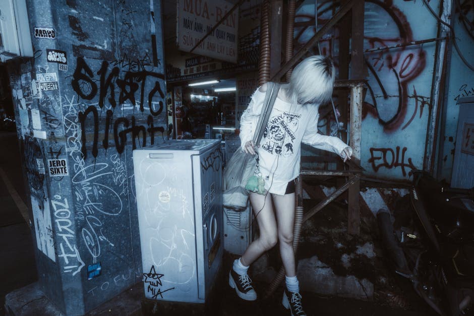 Neo-Romantic Streetwear outfit idea with technical fabrics
