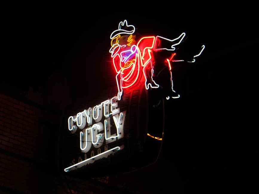 Memphis Revival visual inspiration with velvet